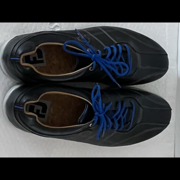 Mens size 11 FOOT JOY VERSALUXE all leather golf shoe. No longer made. - Picture 6 of 10